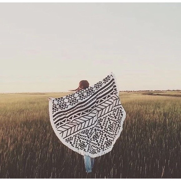 Aztec Boho Tassel Blanket/Towel/Rug Dorm Decor - Picture 6 of 10